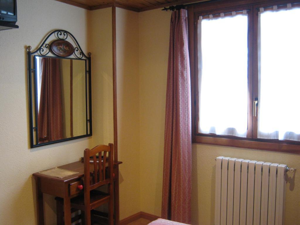 Casa La Abadia Pensionat Cerler Rum bild
