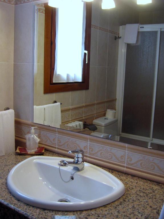 Casa La Abadia Pensionat Cerler Rum bild